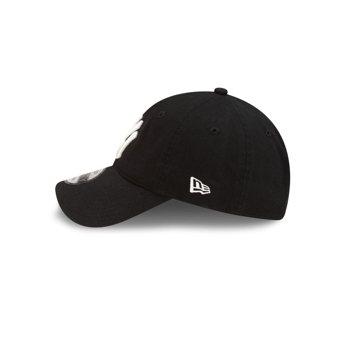 New York Yankees Black 9FORTY Adjustable Hat