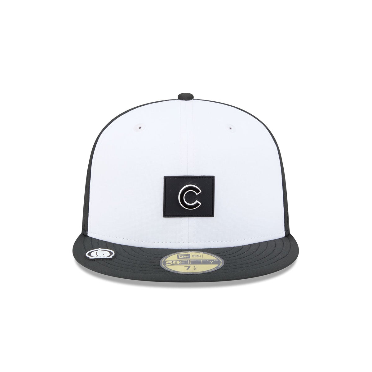 Chicago Cubs 2026 Clubhouse Black & White 59FIFTY Fitted Hat
