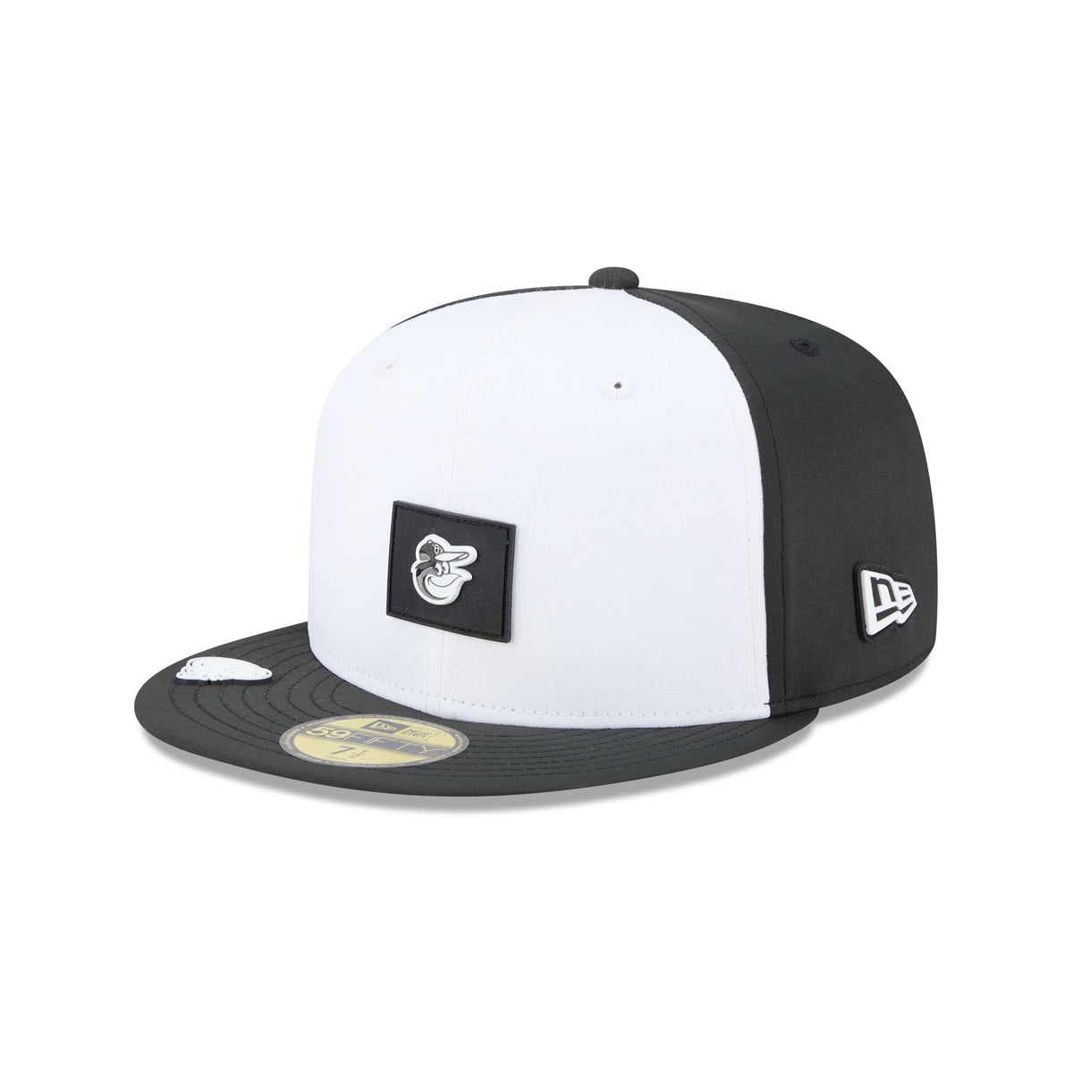 Baltimore Orioles 2026 Clubhouse Black & White 59FIFTY Fitted Hat