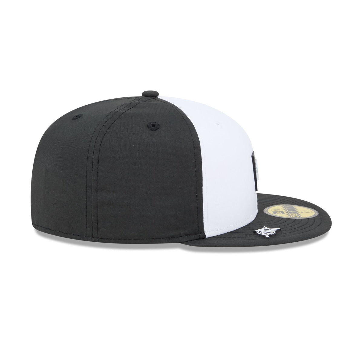 Miami Marlins 2026 Clubhouse Black & White 59FIFTY Fitted Hat