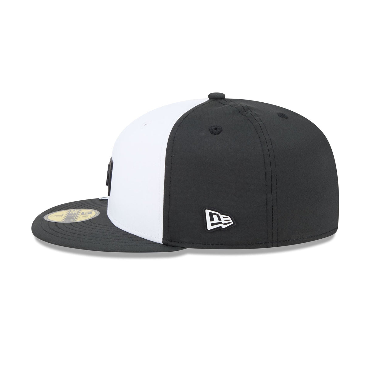 Tampa Bay Rays 2026 Clubhouse Black & White 59FIFTY Fitted Hat