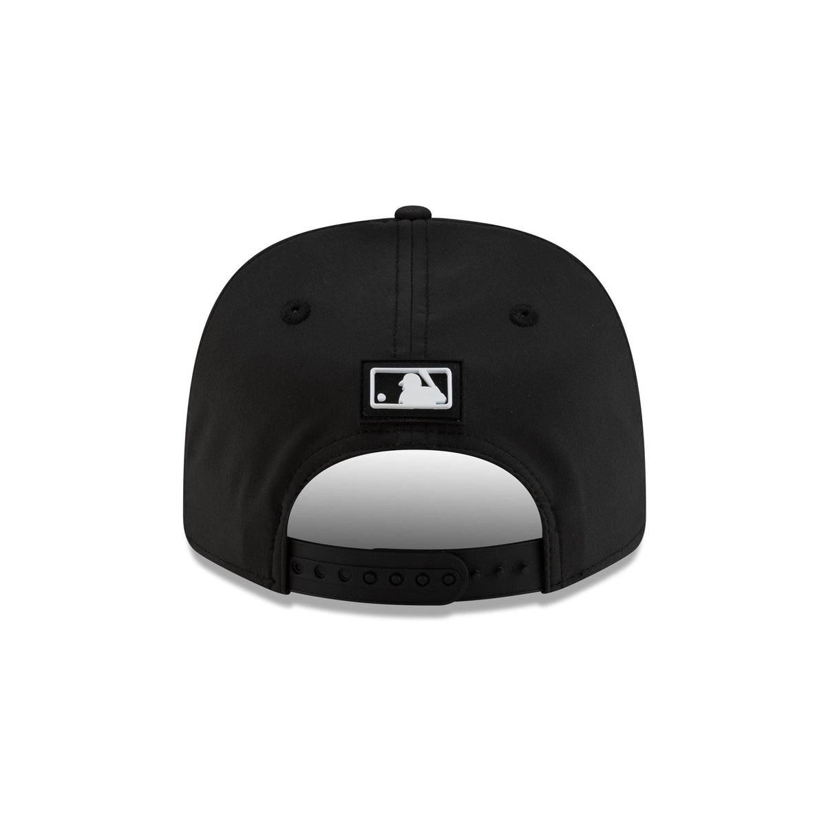 Boston Red Sox 2026 Clubhouse Black & White Split Panel 9SEVENTY Stretch-Snap Hat