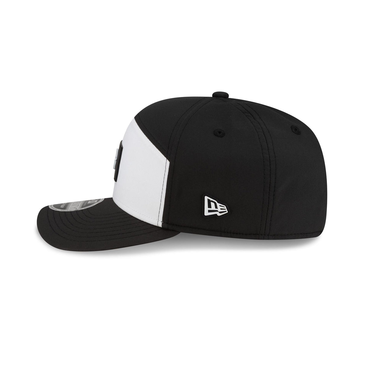 Seattle Mariners 2026 Clubhouse Black & White Split Panel 9SEVENTY Stretch-Snap Hat