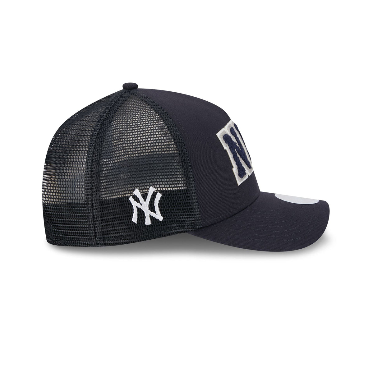 New York Yankees Scoreboard Women's 9FORTY M-Crown A-Frame Trucker Hat