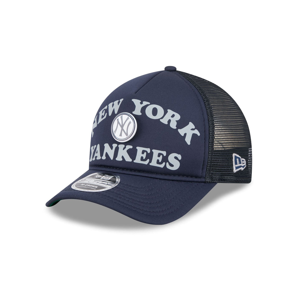 New York Yankees Button 9FORTY M-Crown A-Frame Trucker Hat