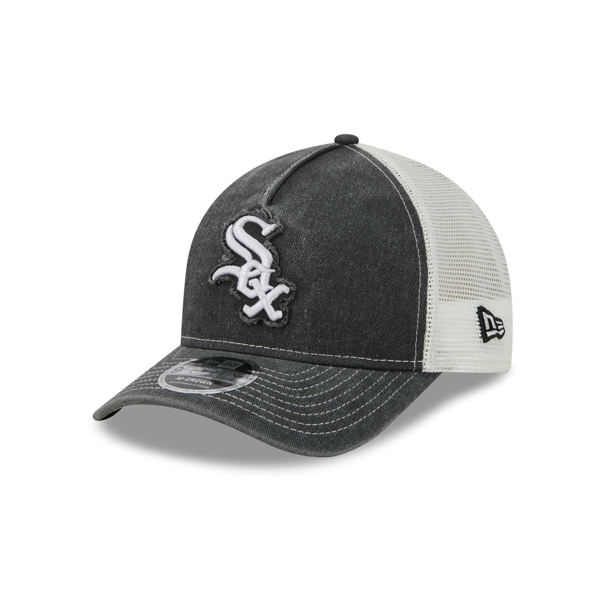 Chicago White Sox Frayed Logo 9FORTY M-Crown A-Frame Trucker Hat